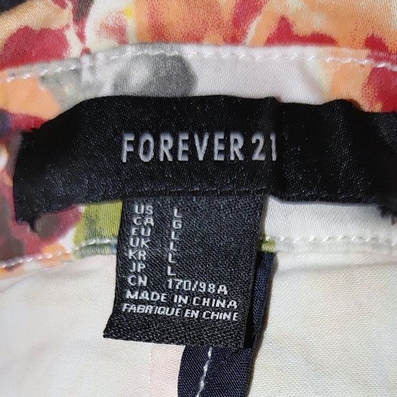 Forever 21 White floral studded cropped vest L - Picture 2 of 7